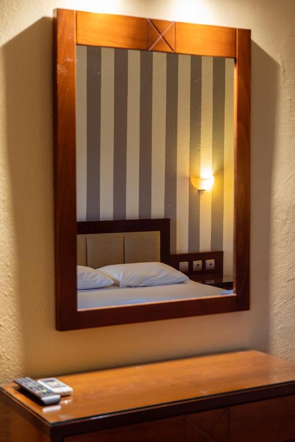 Hotel Zeus Afytos Eksteriør billede